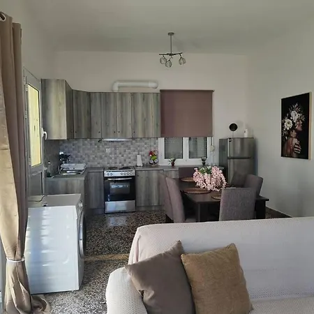 Odysseus Family House Apartmán